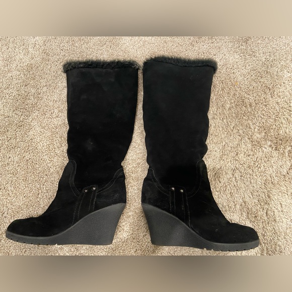 Boots - Picture 4 of 5